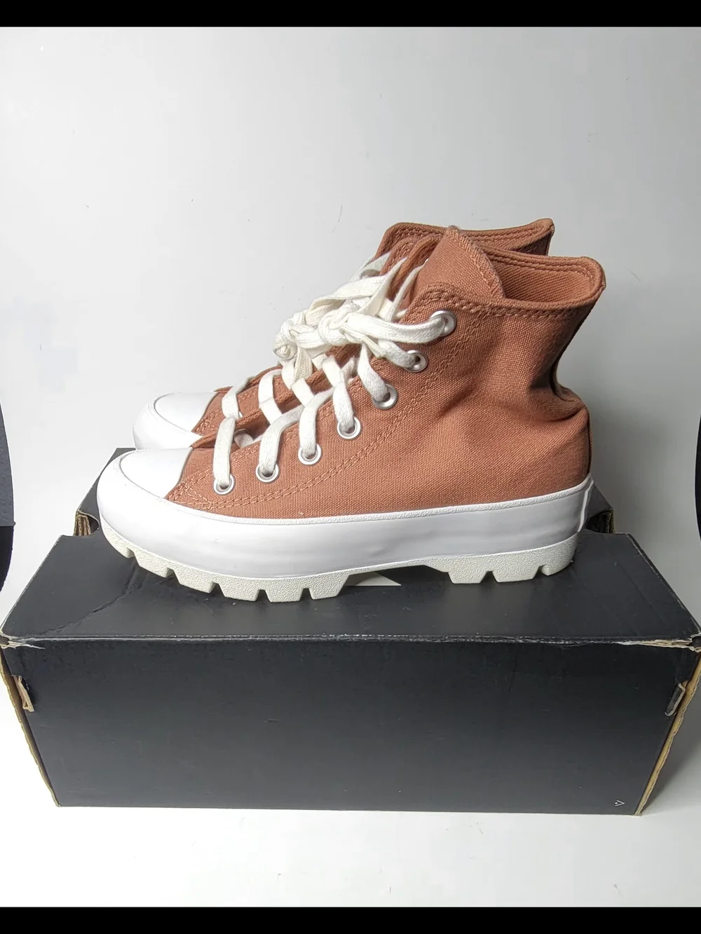 Converse Chuck Taylor All Star High Top Lug-Sole Sneakers in Rust Size 5.5 - Picture 5 of 13
